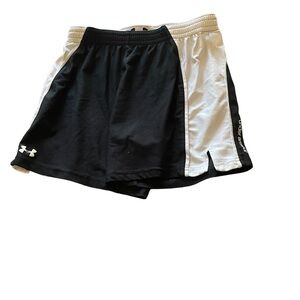 Balck and white under armour shorts